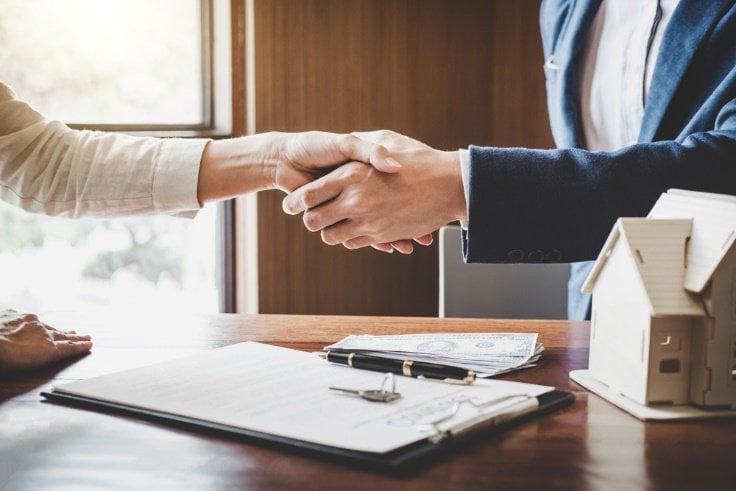 Handshake on a insurance agreement